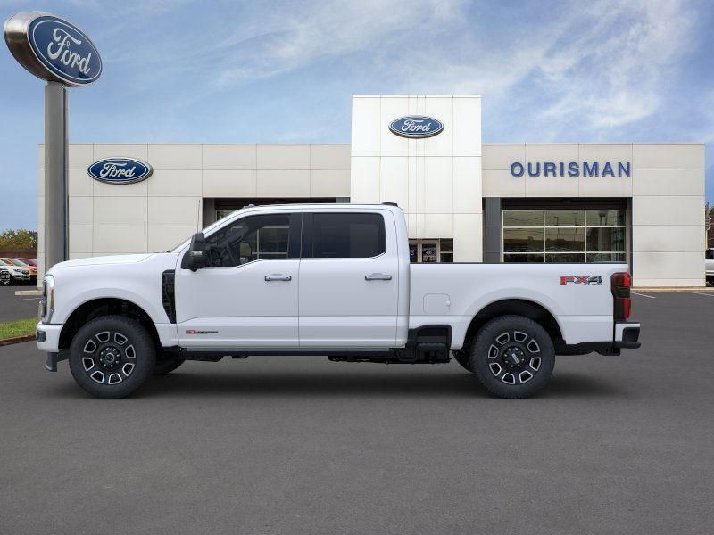 2025 Ford F-250 Platinum photo 4