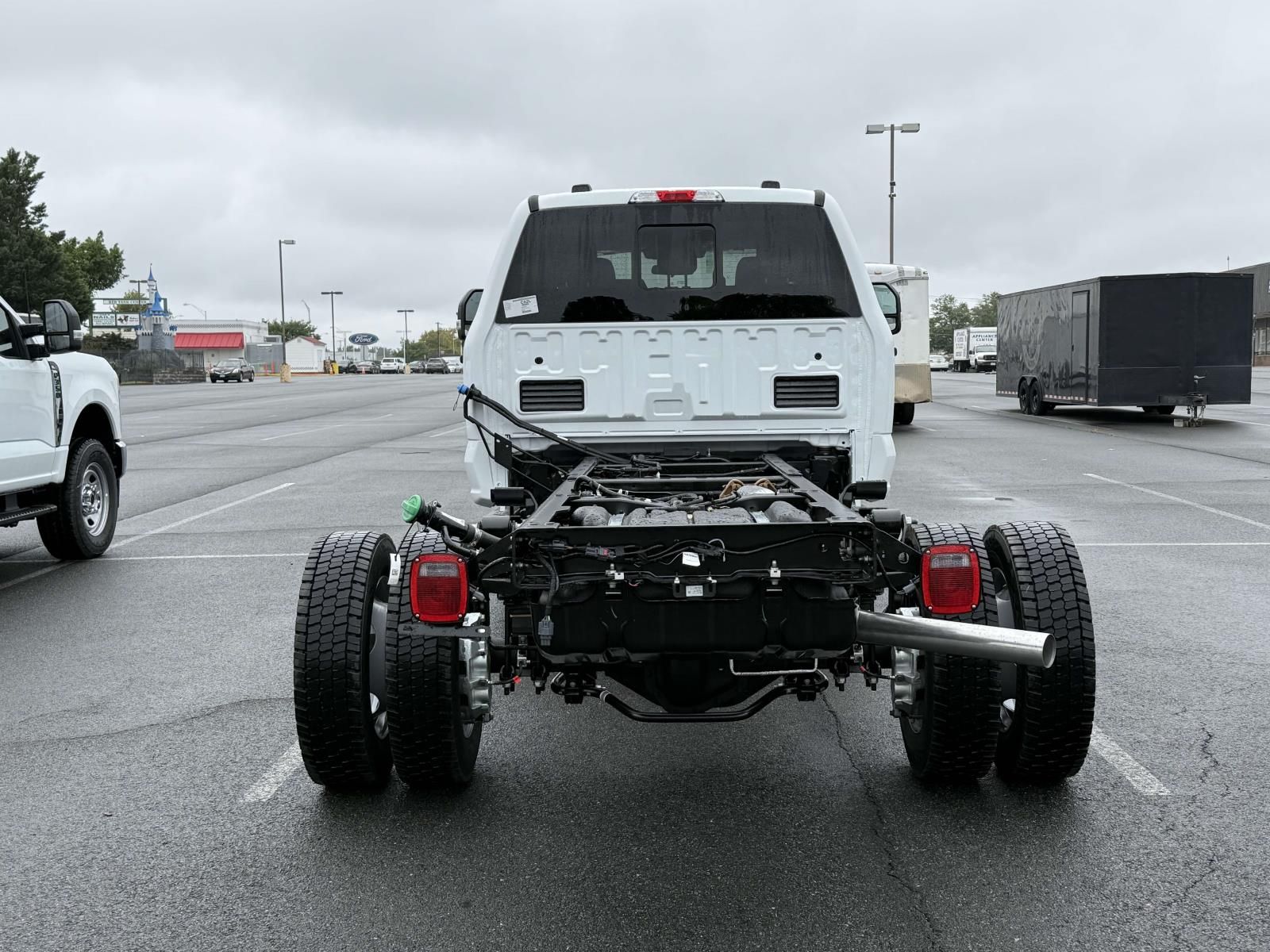 2026 Ford F-450 photo 2