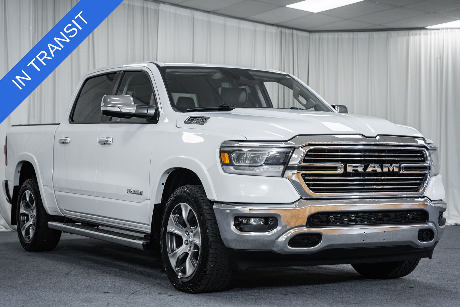 2022 RAM 1500 Laramie 4x4 Crew Cab 5'7's photo