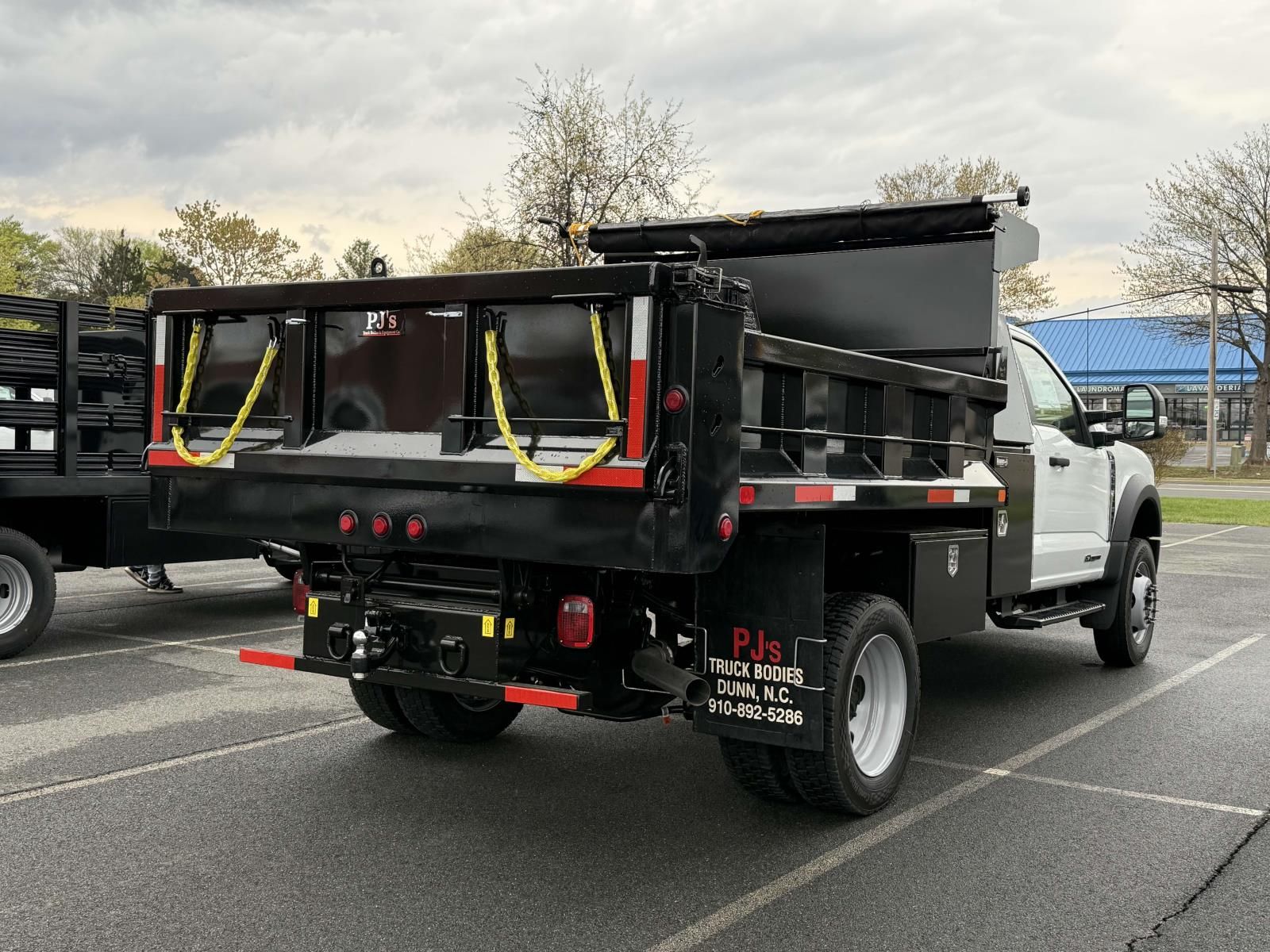2025 Ford F-450 XL photo 2