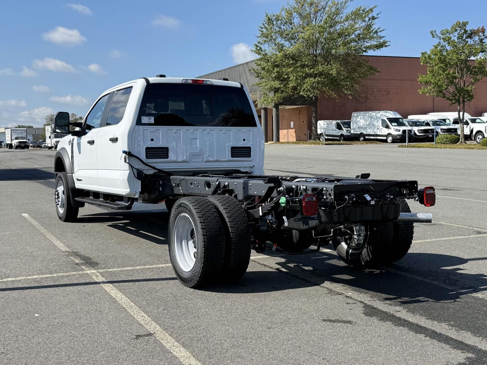 2026 Ford F-450 photo 2