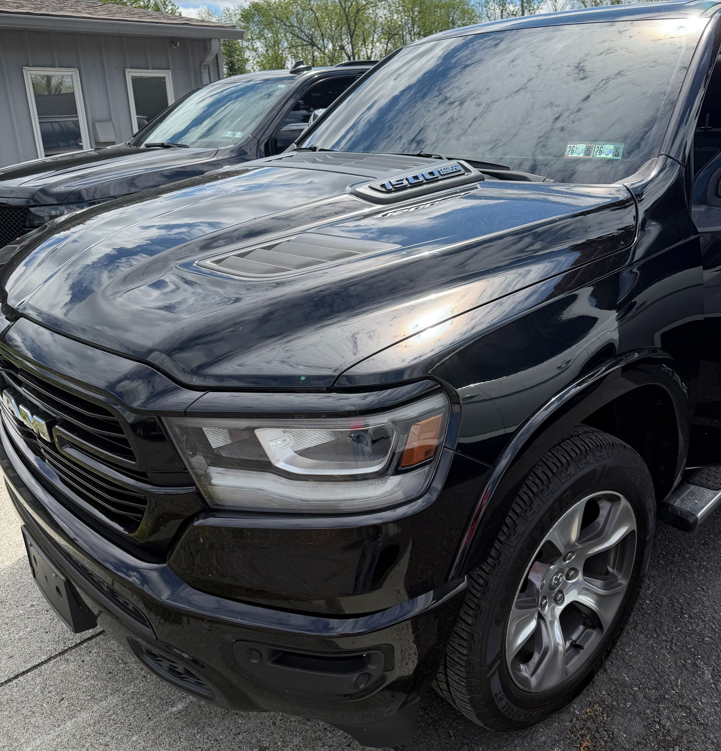 2020 RAM 1500 Laramie 4x4 Crew Cab 5'7's photo