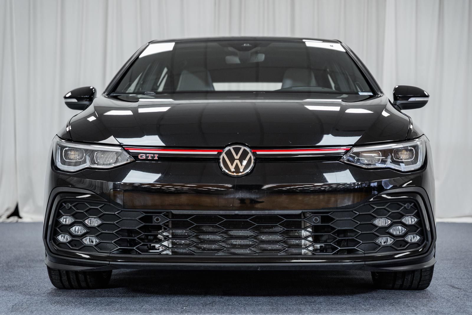 2024 Volkswagen Golf GTI Autobahn photo 2