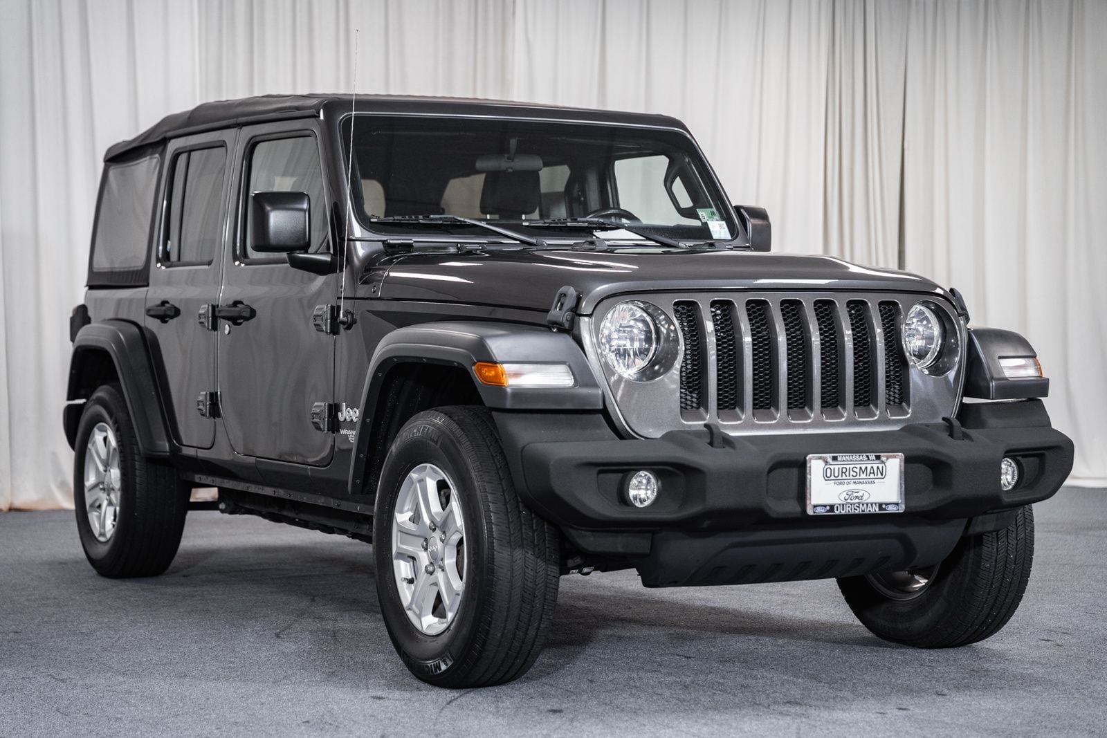 2019 Jeep Wrangler Sport S's photo