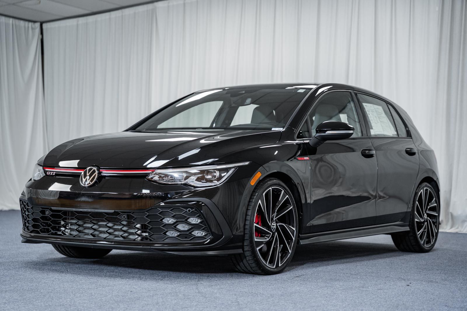 2024 Volkswagen Golf GTI Autobahn photo 3