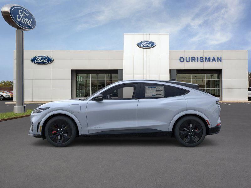 2025 Ford Mustang Mach-E GT photo 4