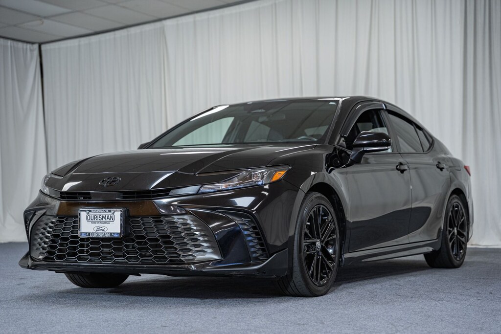 Certified 2025 Toyota Camry SE Sedan