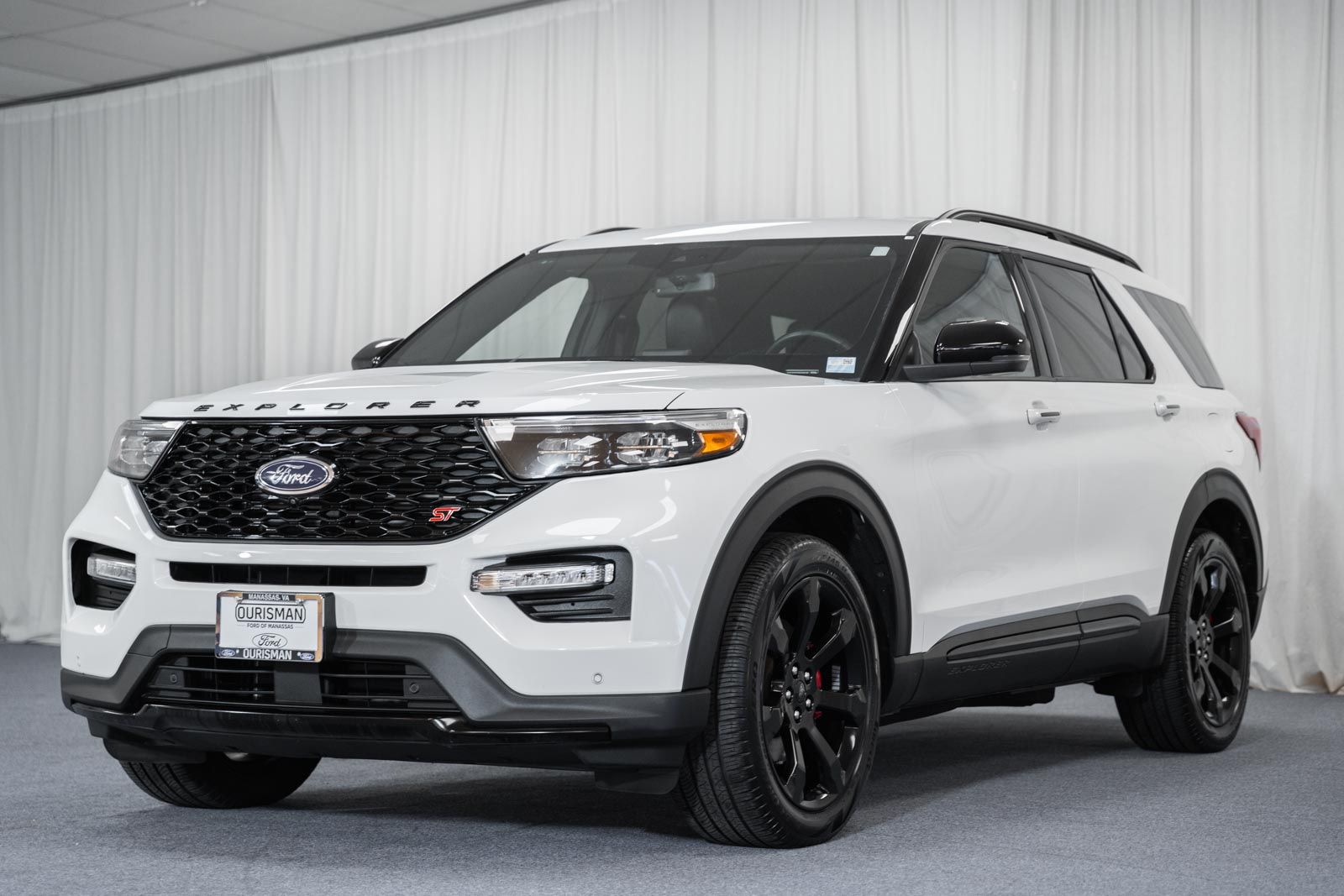 2024 Ford Explorer ST photo 3
