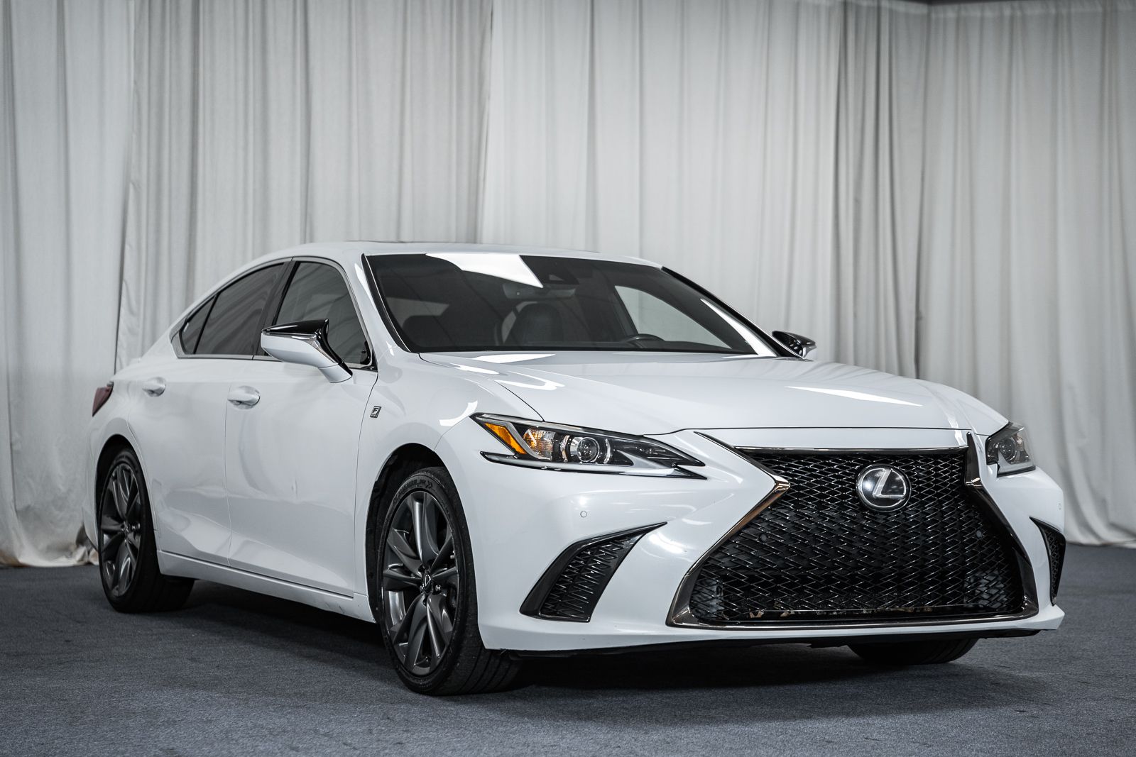2021 Lexus ES 350 350 F SPORT's photo