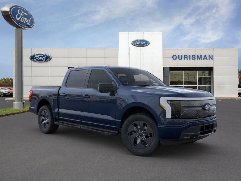 2025 Ford F-150 Lightning Flash's photo