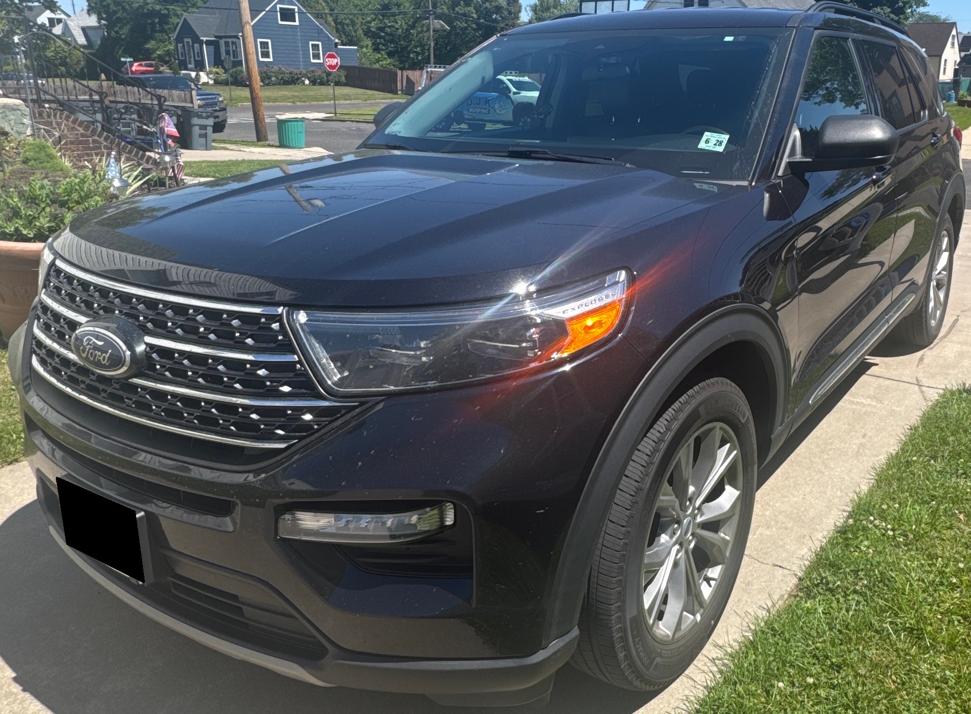 2023 Ford Explorer XLT 4WD's photo