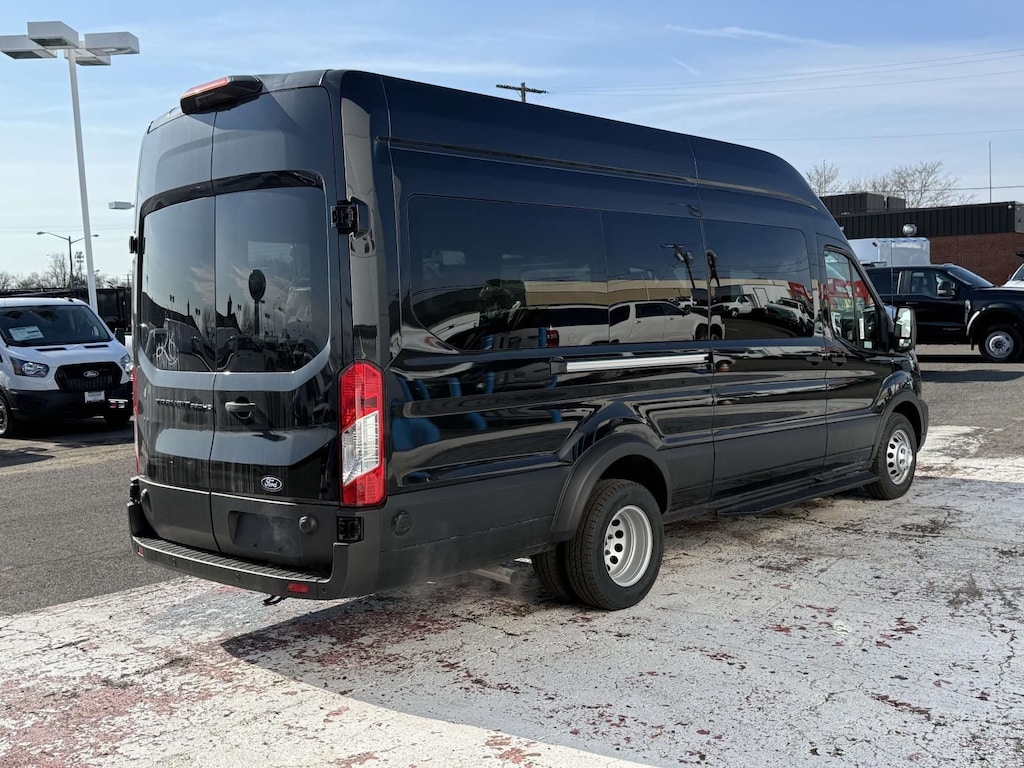 New 2026 Ford Transit-350 Passenger RWD High Roof EL 15 Passenger Van Wagon