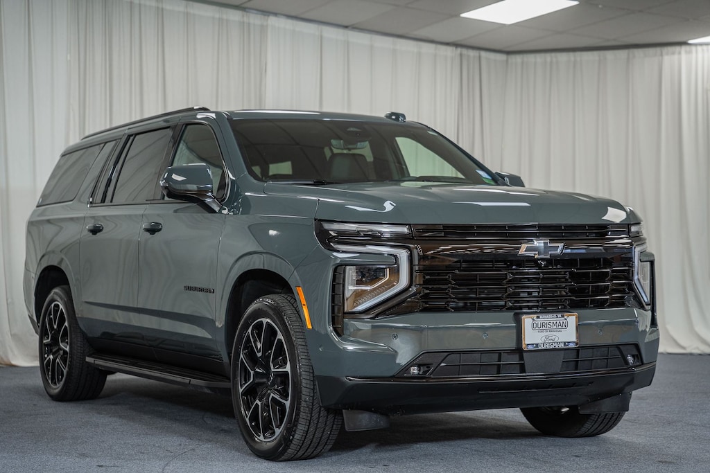 Used 2025 Chevrolet Suburban RST SUV