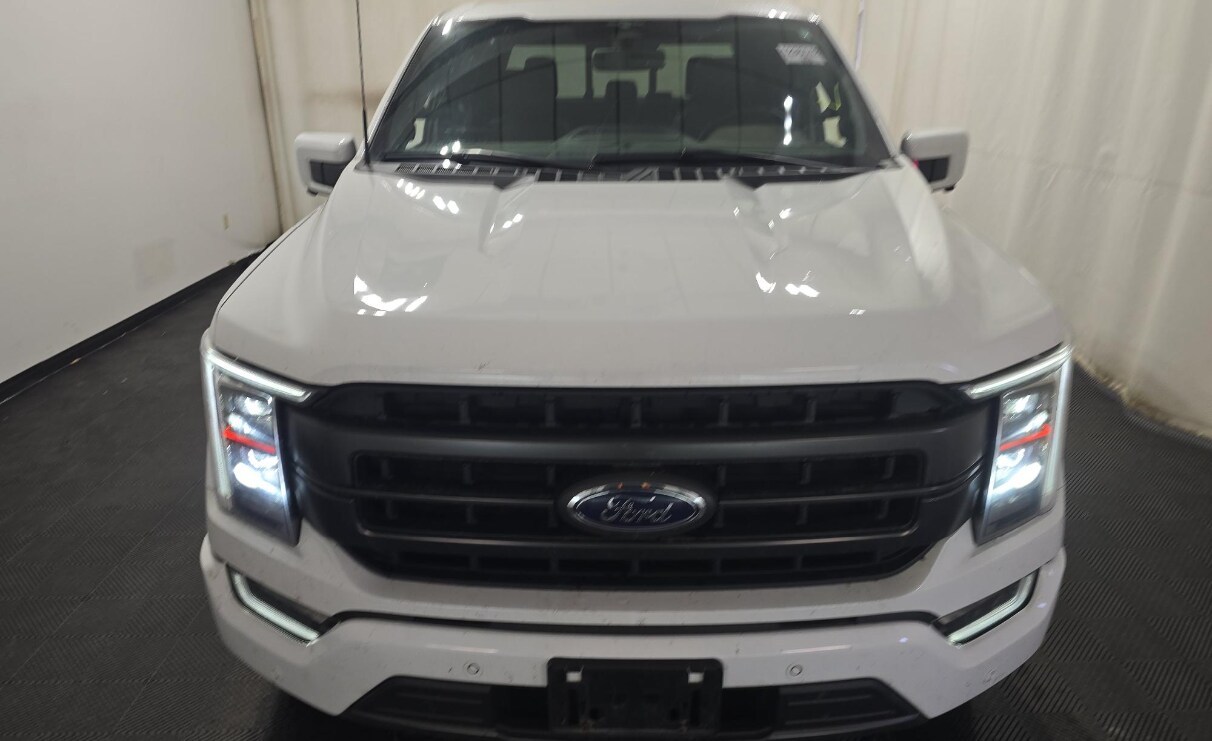 2023 Ford F-150 Lariat photo 2