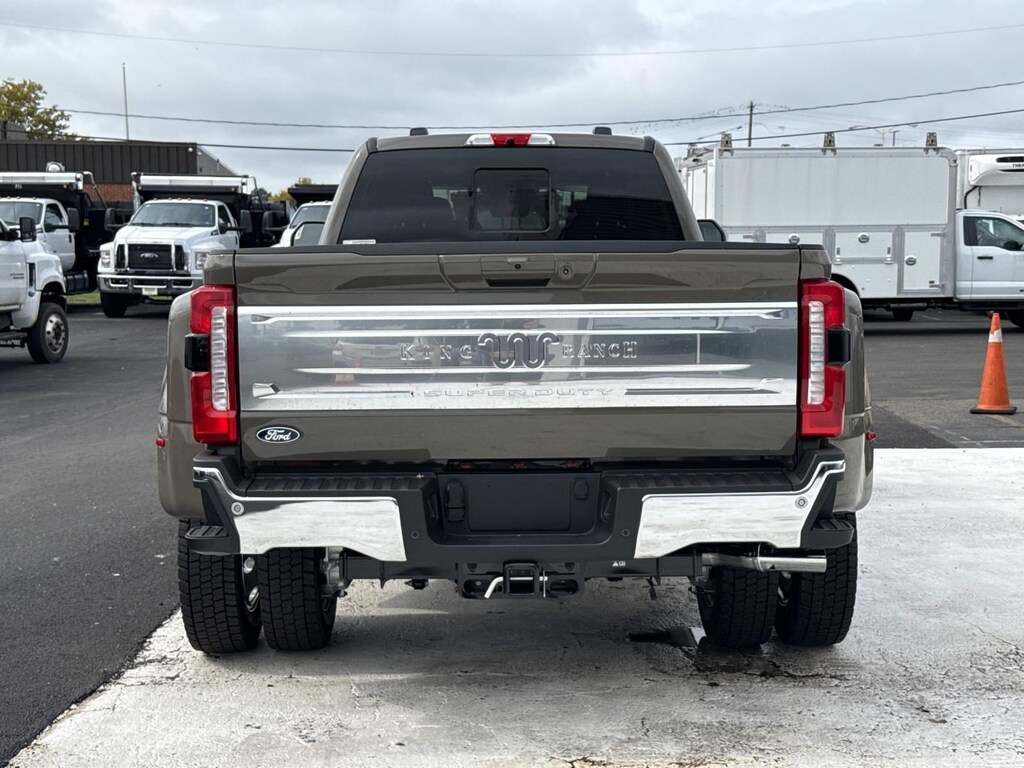 New 2027 Ford F-450 King Ranch Truck