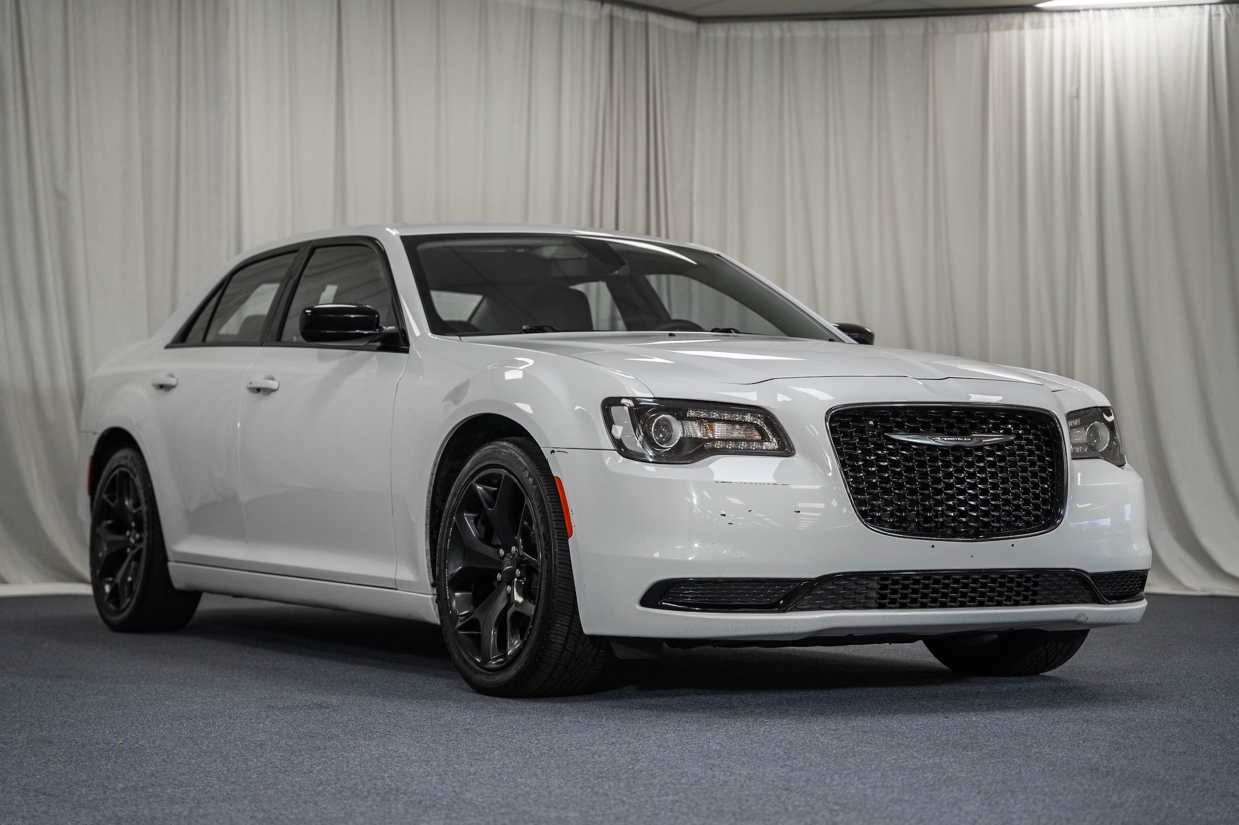 2021 Chrysler 300 Touring
