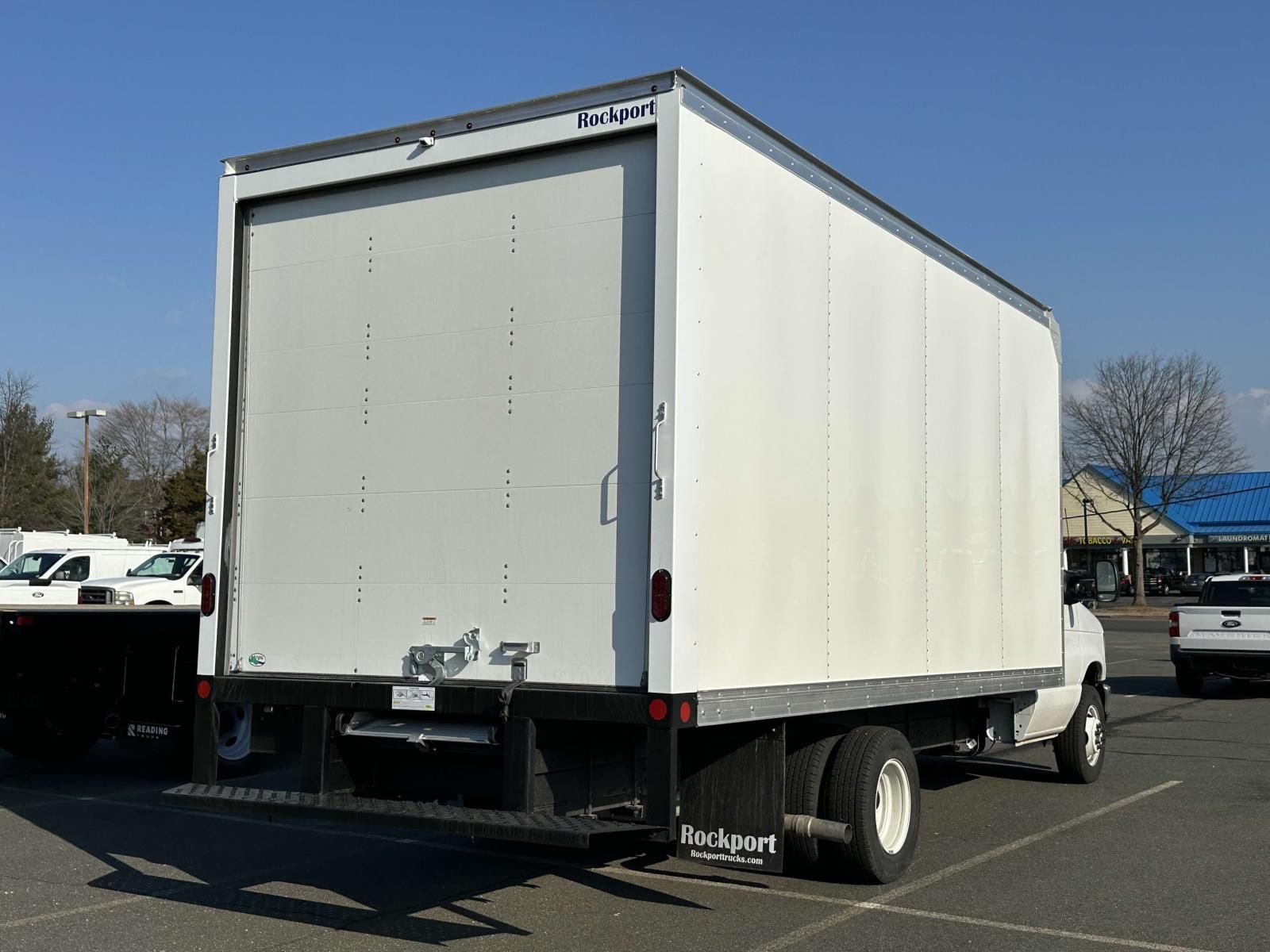2025 Ford E-350 photo 2