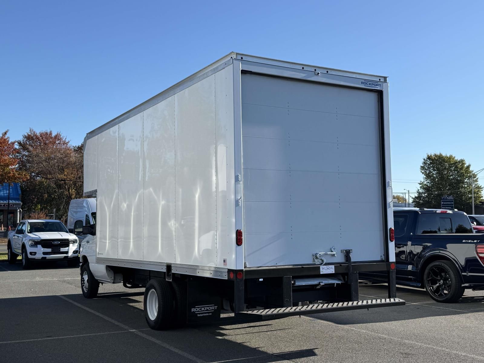 2026 Ford E-450 Cutaway Chassis Cab photo 4