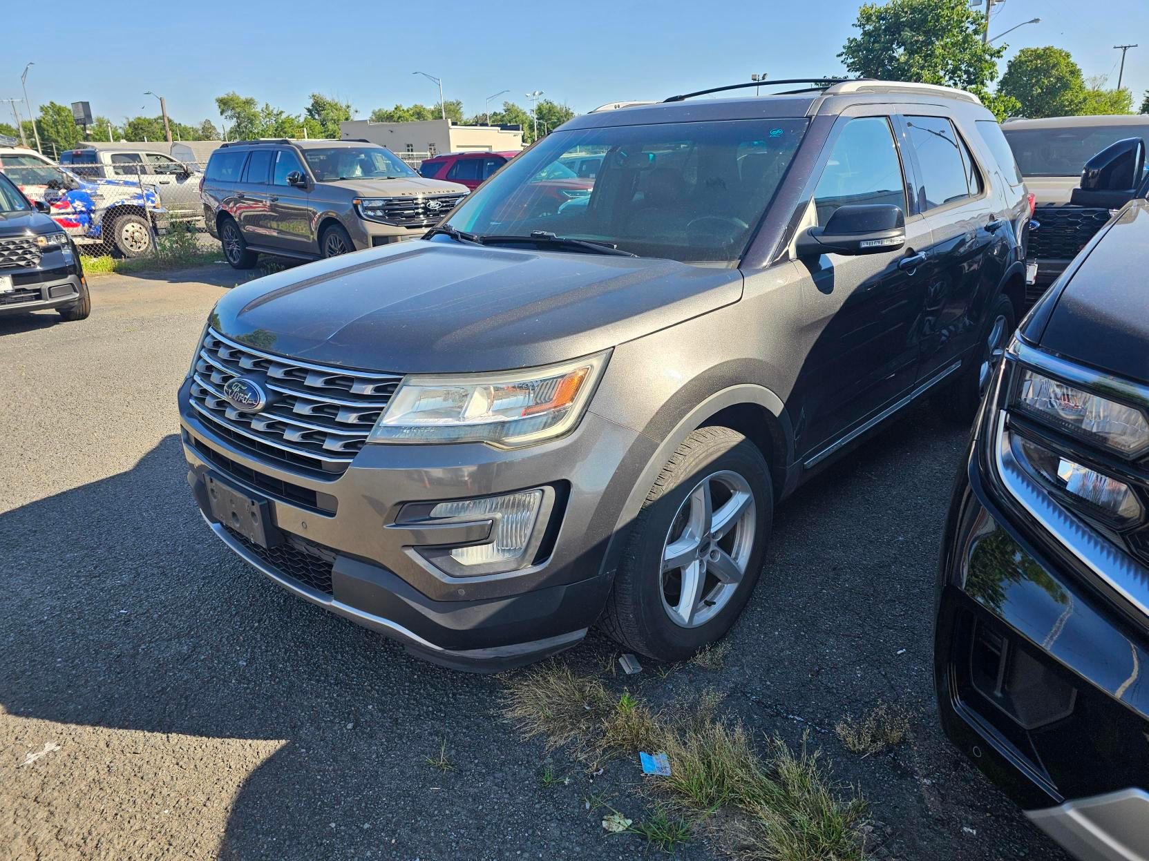 2016 Ford Explorer XLT 4WD's photo