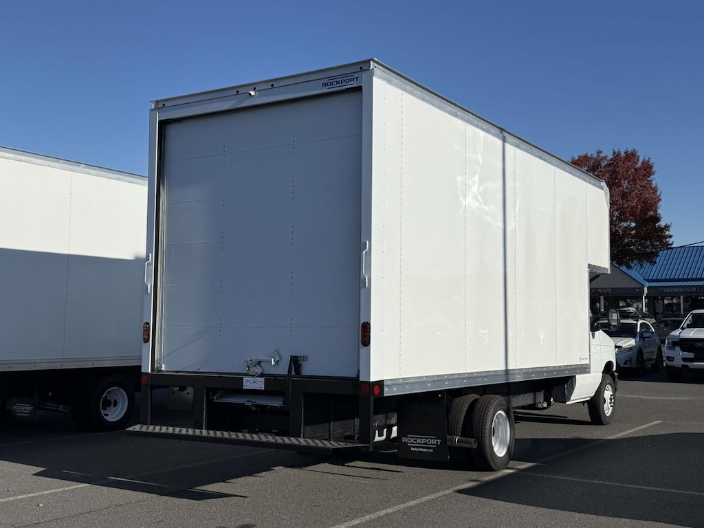 New 2026 Ford E-450 Cutaway Base Cab/Chassis