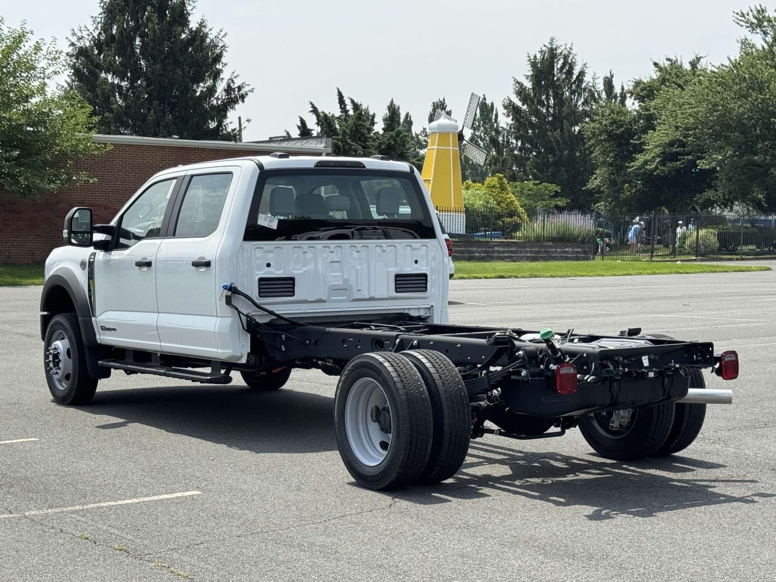 2025 Ford F-550 XL photo 4