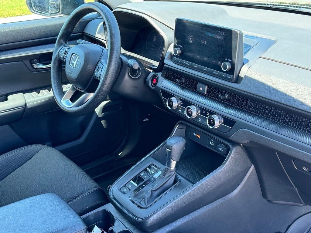 2024 Honda CR-V LX - Photo 11