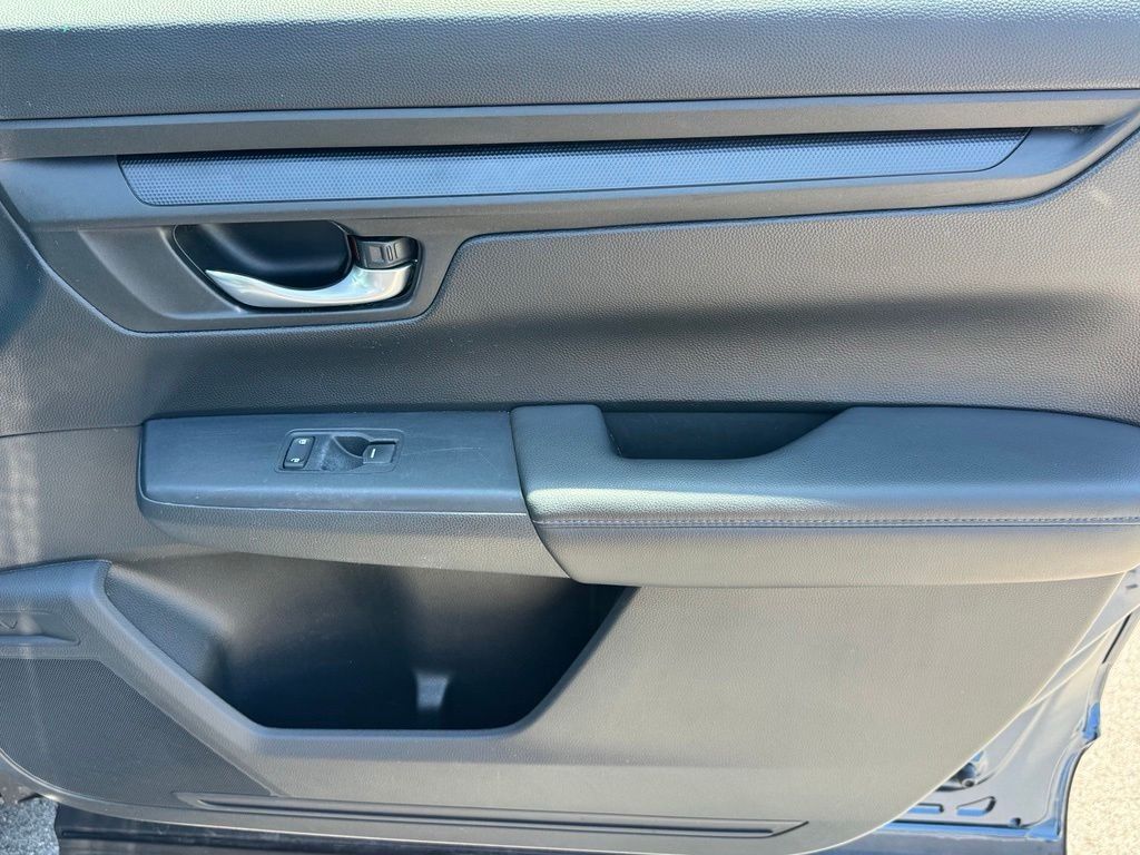 2024 Honda CR-V LX - Photo 25