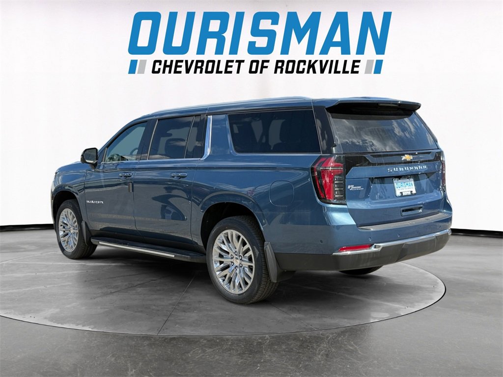 2025 Chevrolet Suburban LS photo 3