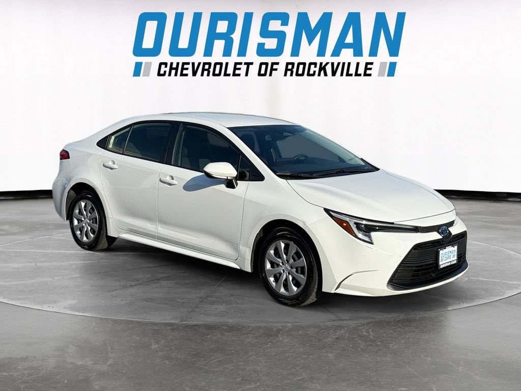 2024 Toyota Corolla LE Hybrid CVT's photo