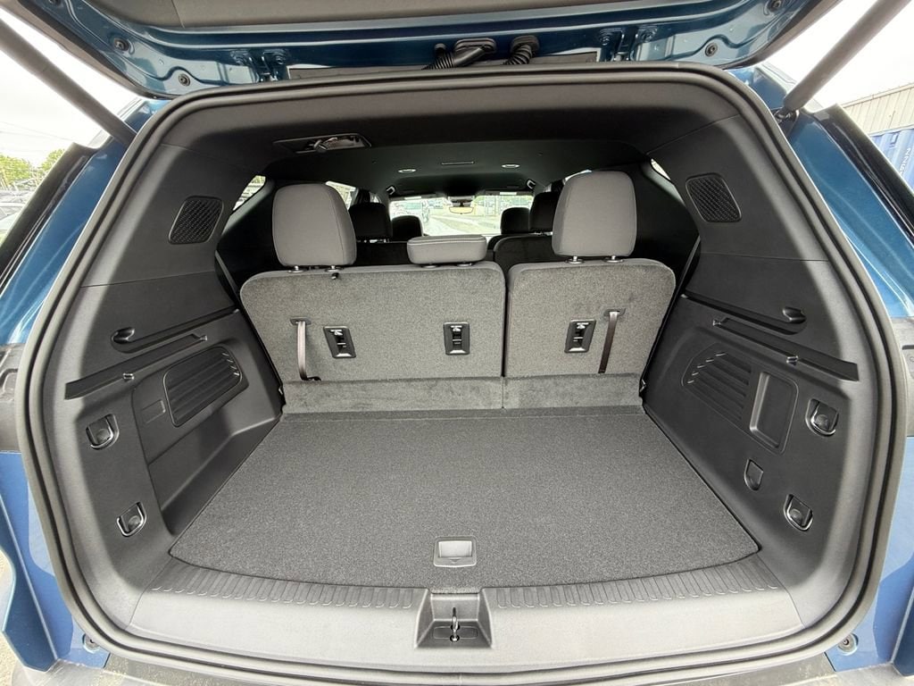2026 Chevrolet Traverse LT - Photo 26