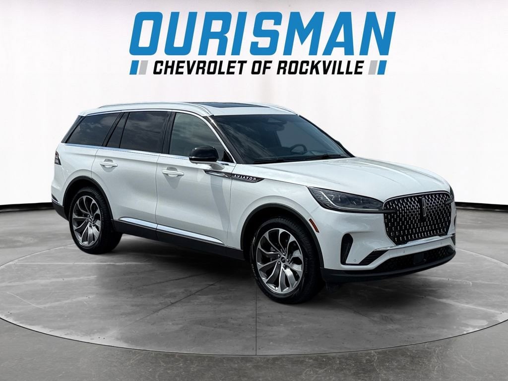 2025 Lincoln Aviator Reserve AWD's photo