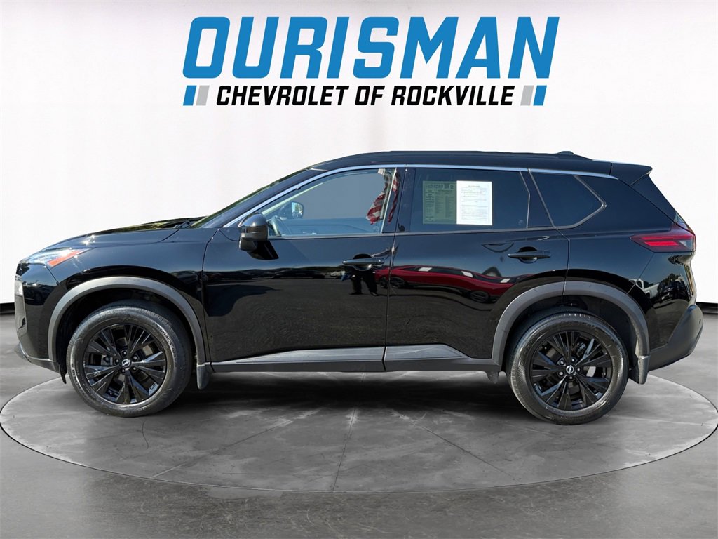 2023 Nissan Rogue SV photo 3