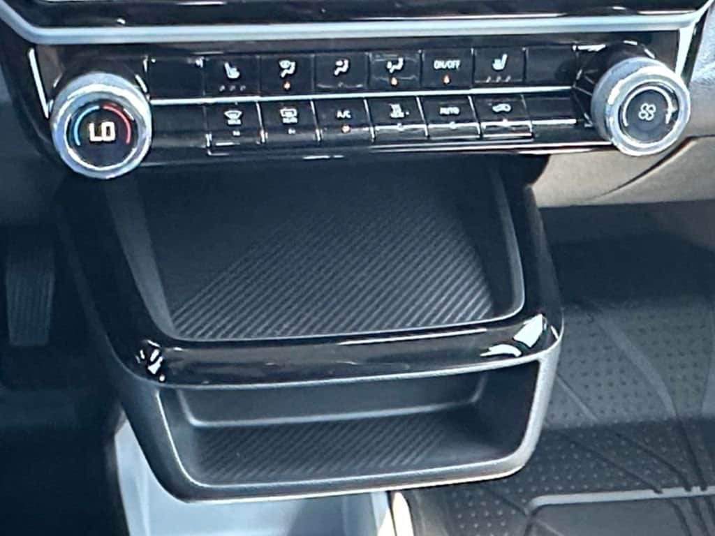 2027 Chevrolet Bolt LT - Photo 15