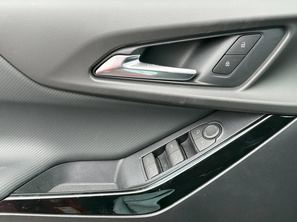 2027 Chevrolet Equinox LT - Photo 11