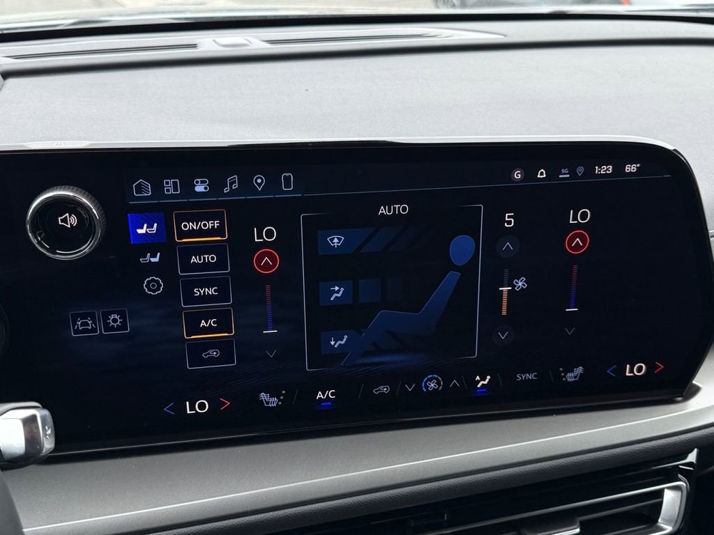 2026 Chevrolet Traverse LT - Photo 17