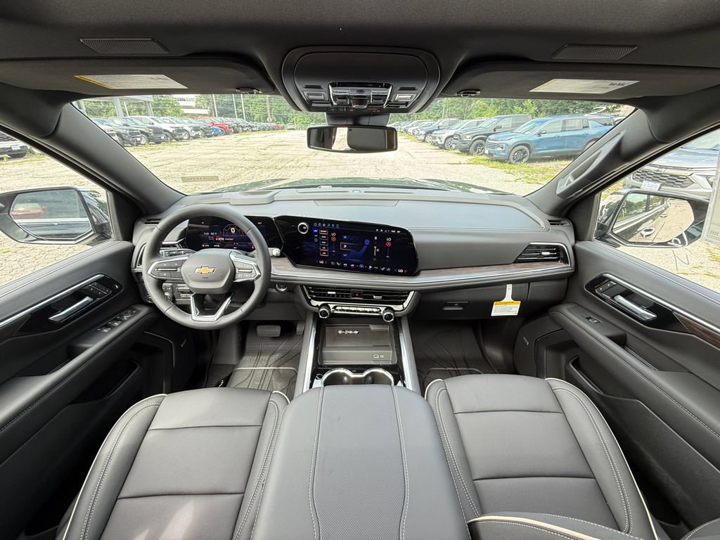 2026 Chevrolet Suburban Premier - Photo 23