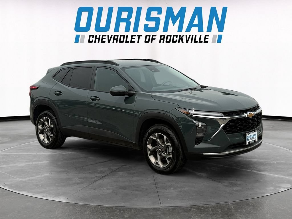 Used 2025 Chevrolet Trax LT SUV