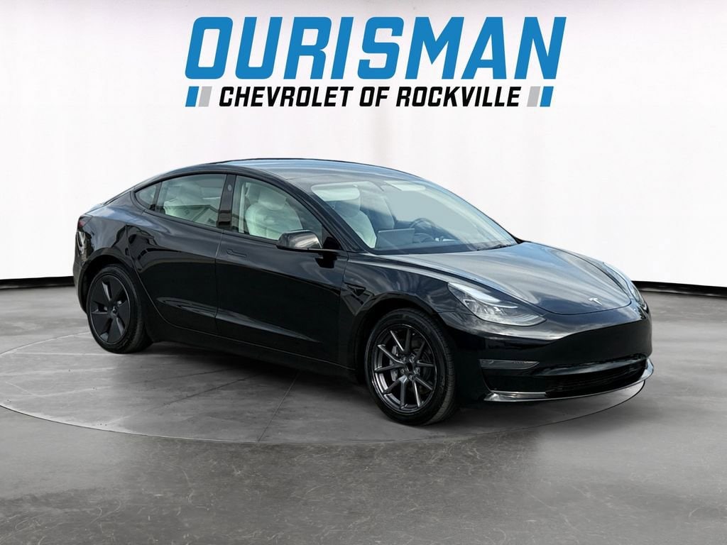 2023 Tesla Model 3 -'s photo