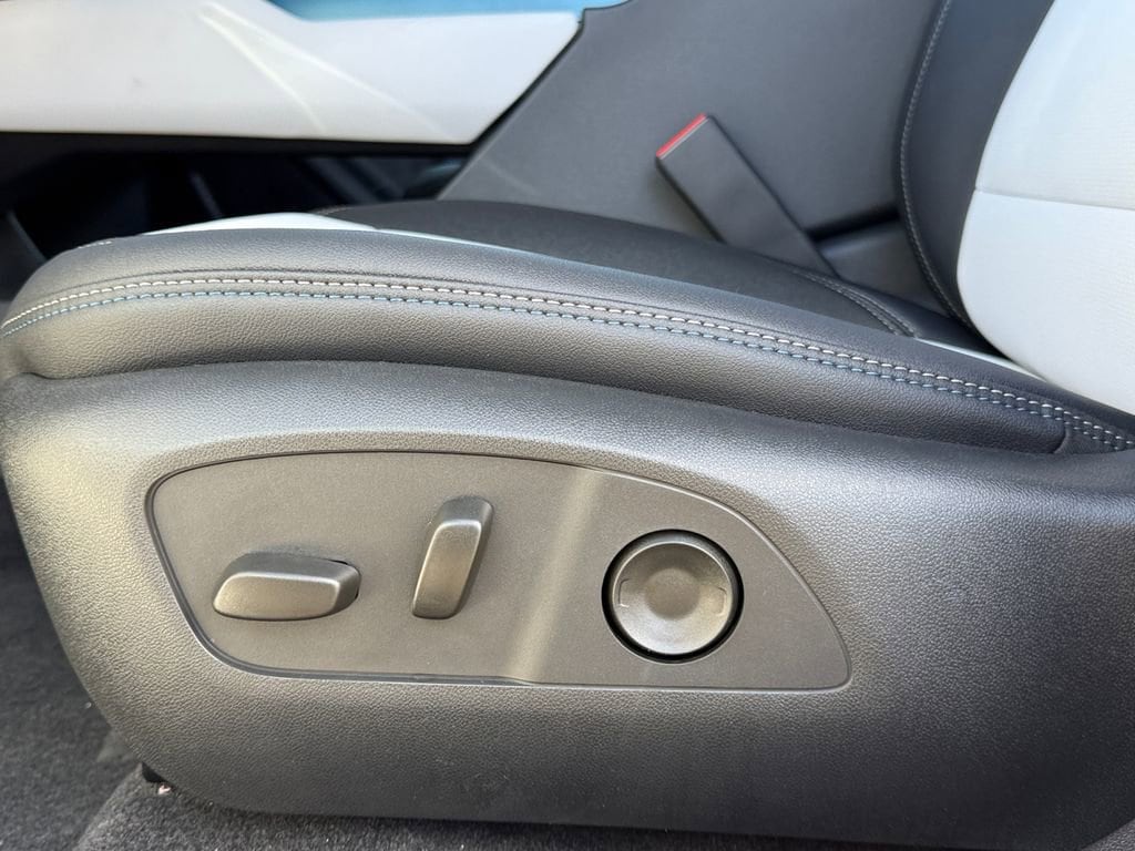 2026 Chevrolet Equinox EV 2LT - Photo 10