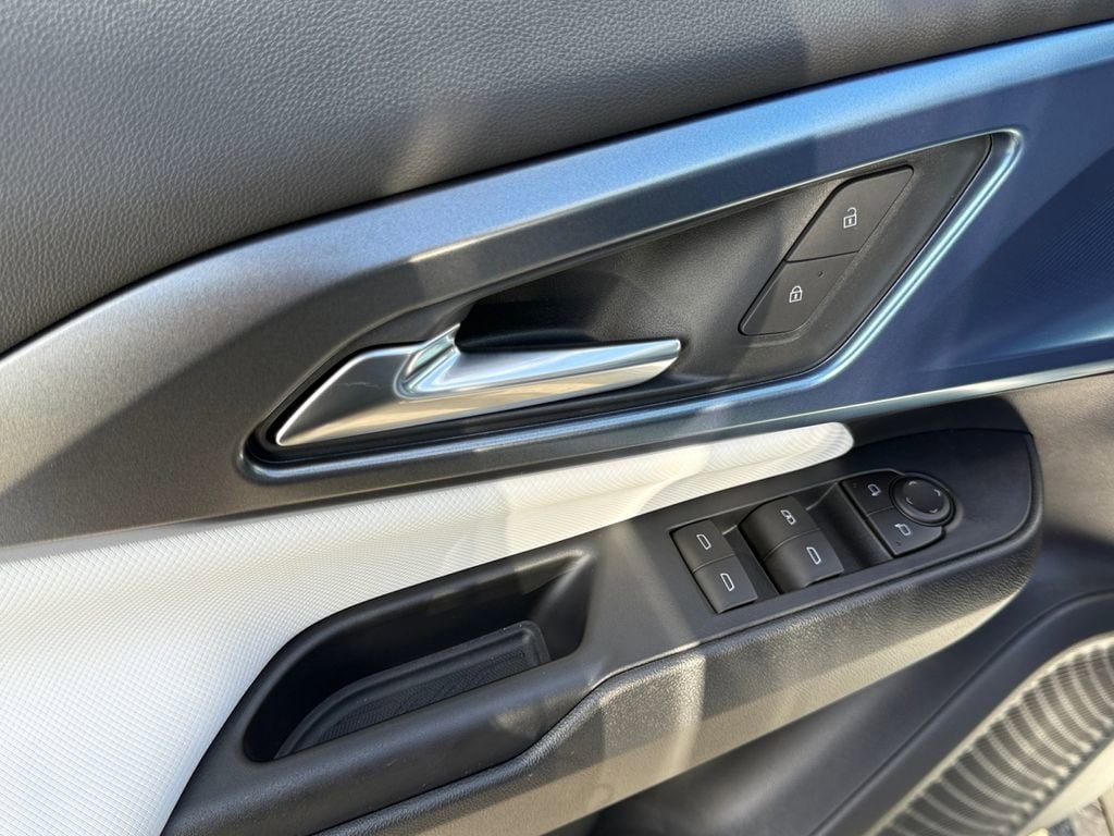 2026 Chevrolet Equinox EV 2LT - Photo 11