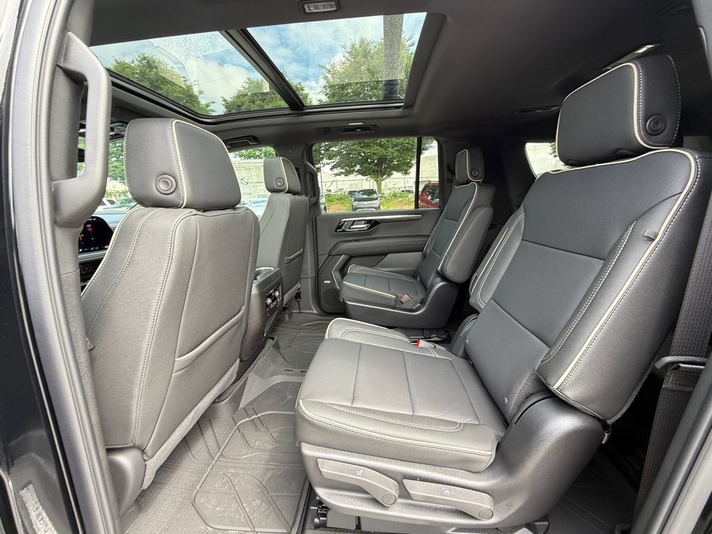 2026 Chevrolet Suburban Premier - Photo 25