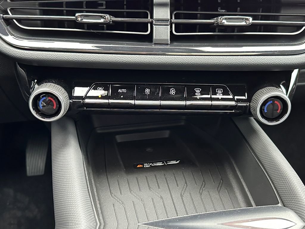 2026 Chevrolet Equinox EV RS - Photo 16