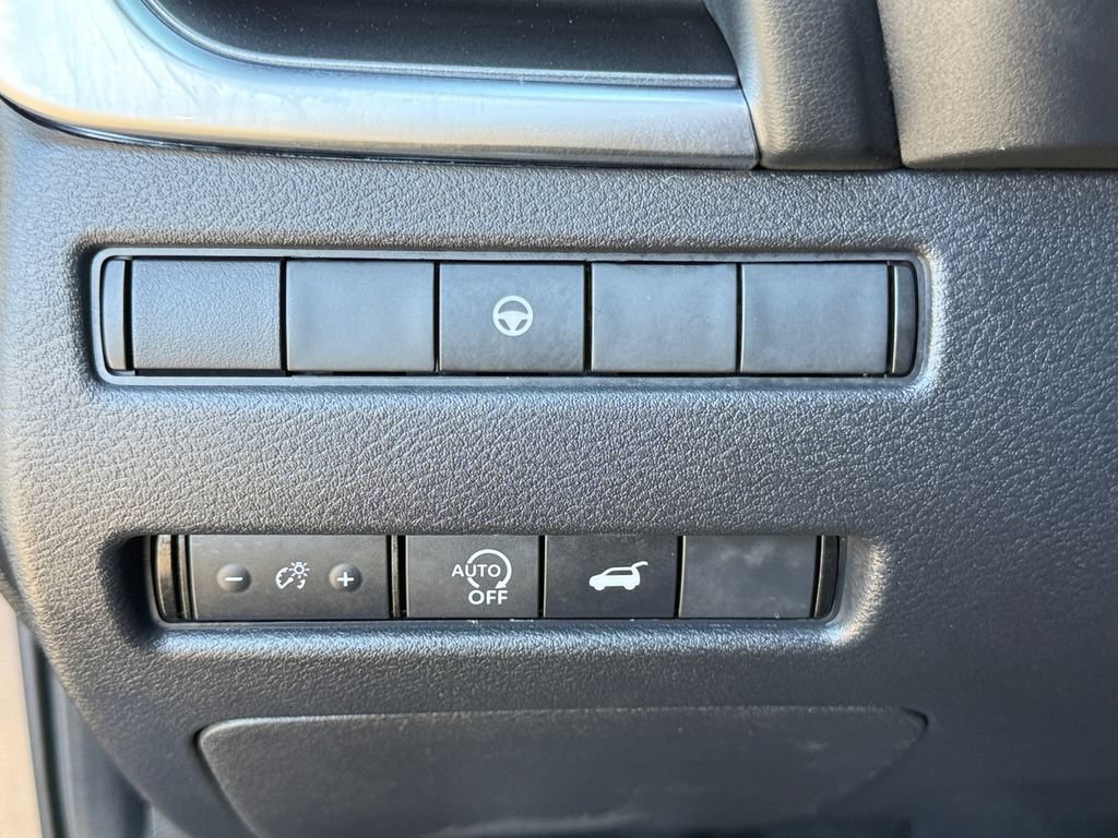2024 Nissan Rogue SV - Photo 19