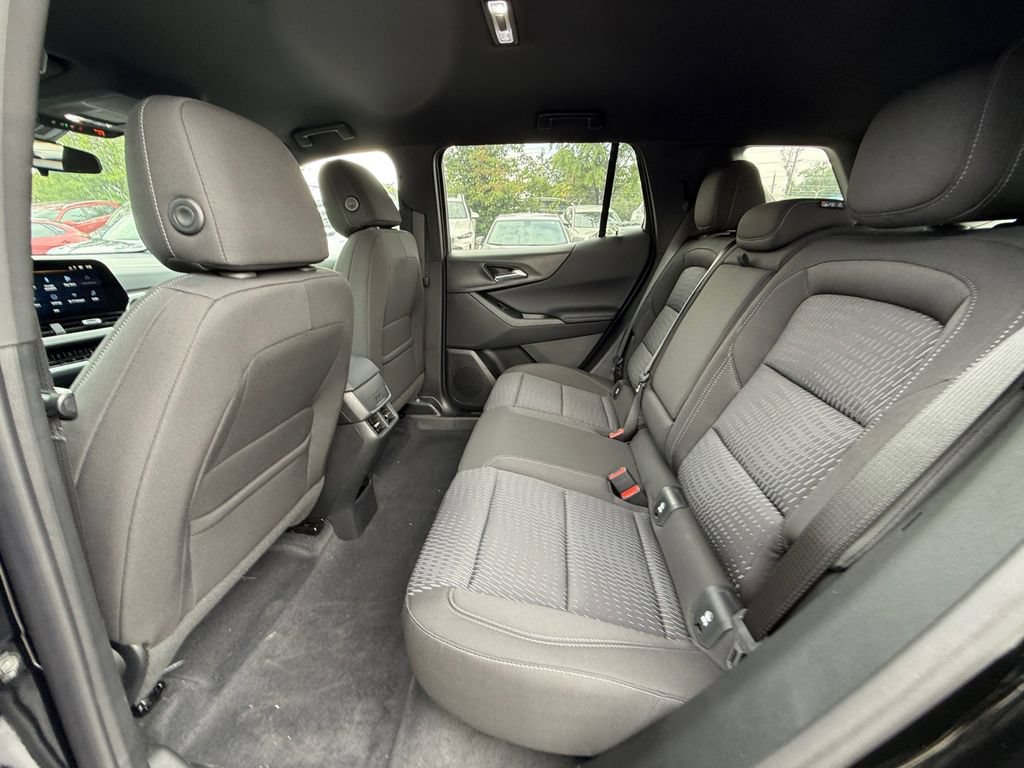 2027 Chevrolet Equinox LT - Photo 21