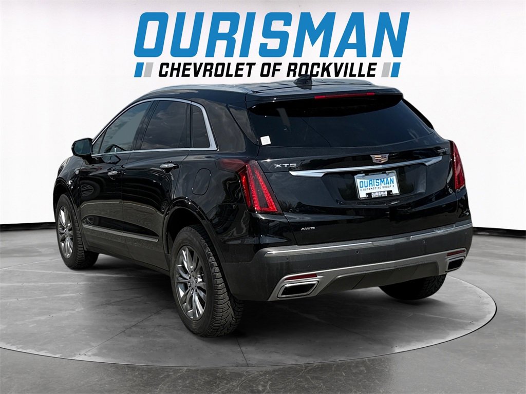 2021 Cadillac XT5 Premium Luxury photo 2