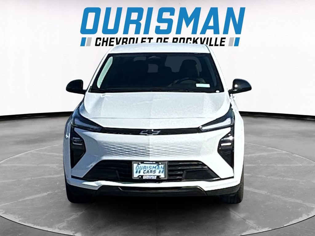 2027 Chevrolet Bolt LT - Photo 8
