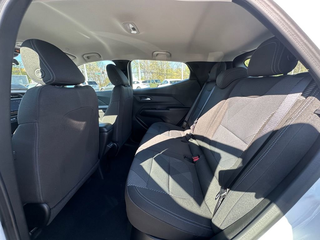 2027 Chevrolet Bolt LT - Photo 22