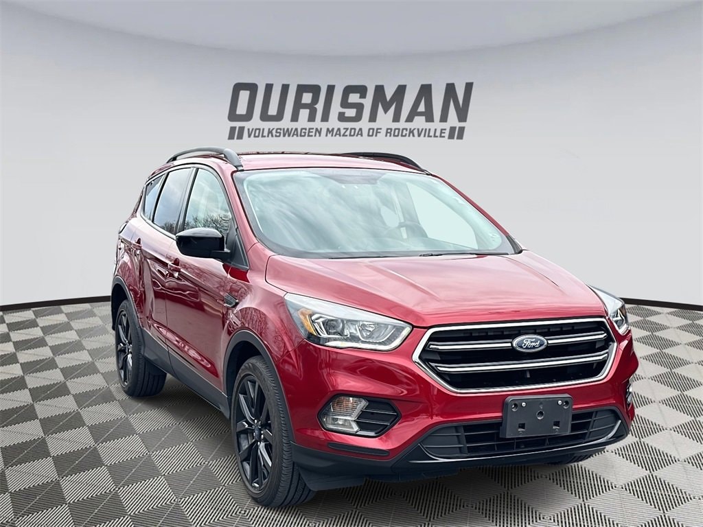 Used 2019 Ford Escape SE with VIN 1FMCU9GD6KUA84315 for sale in Rockville, MD