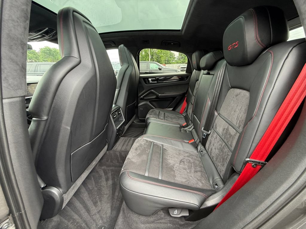 2023 Porsche Cayenne Coupe GTS - Photo 24