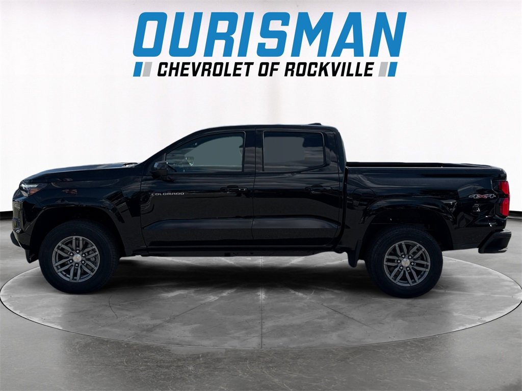 2026 Chevrolet Colorado LT photo 2